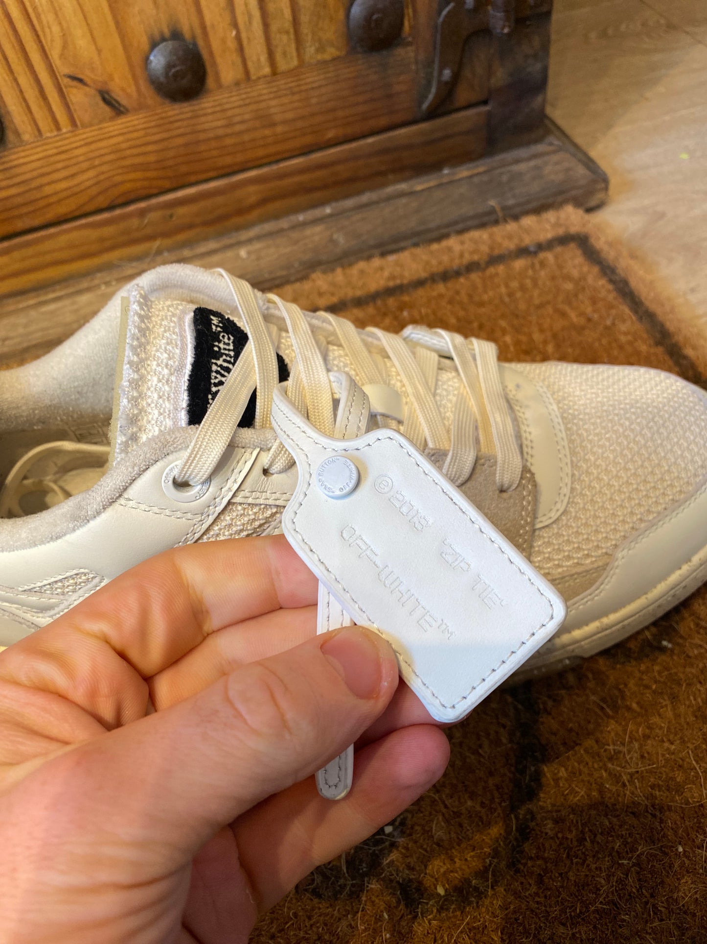 OFF-WHITE OUT OF OFFICE LOW SLIM ‘WHITE’ - UK 12