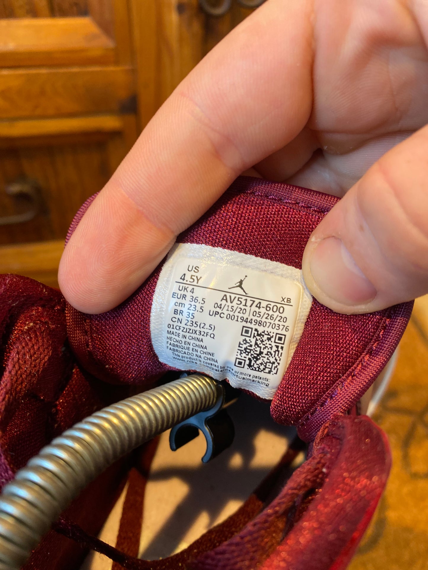 JORDAN 1 MID ‘RED QUILT’ - UK 4