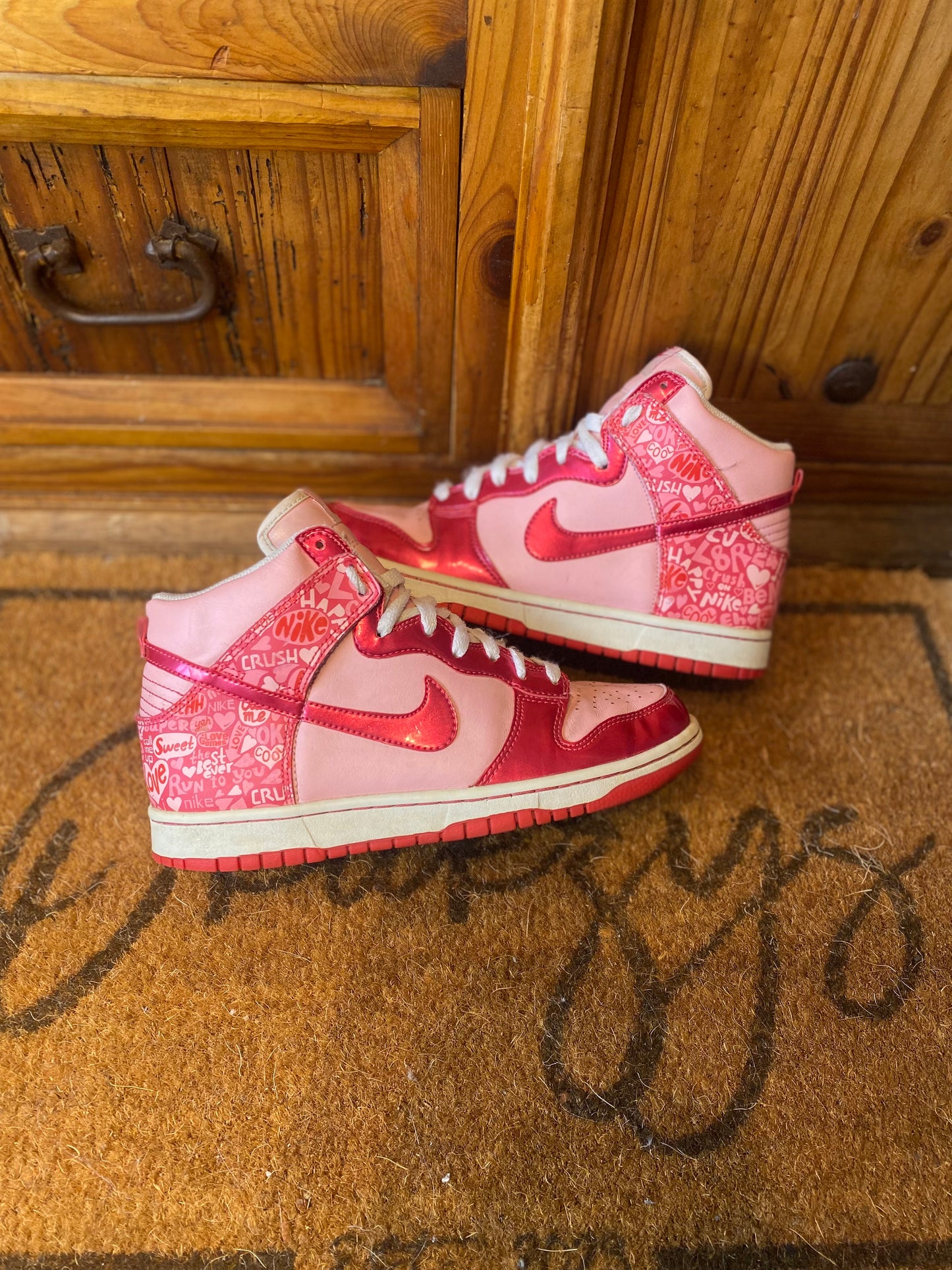 NIKE DUNK HIGH ‘VALENTINES DAY’ 2010 - UK 5.5
