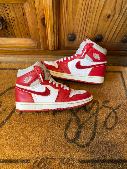 JORDAN 1 HIGH ‘VARSITY RED’ - UK 4.5