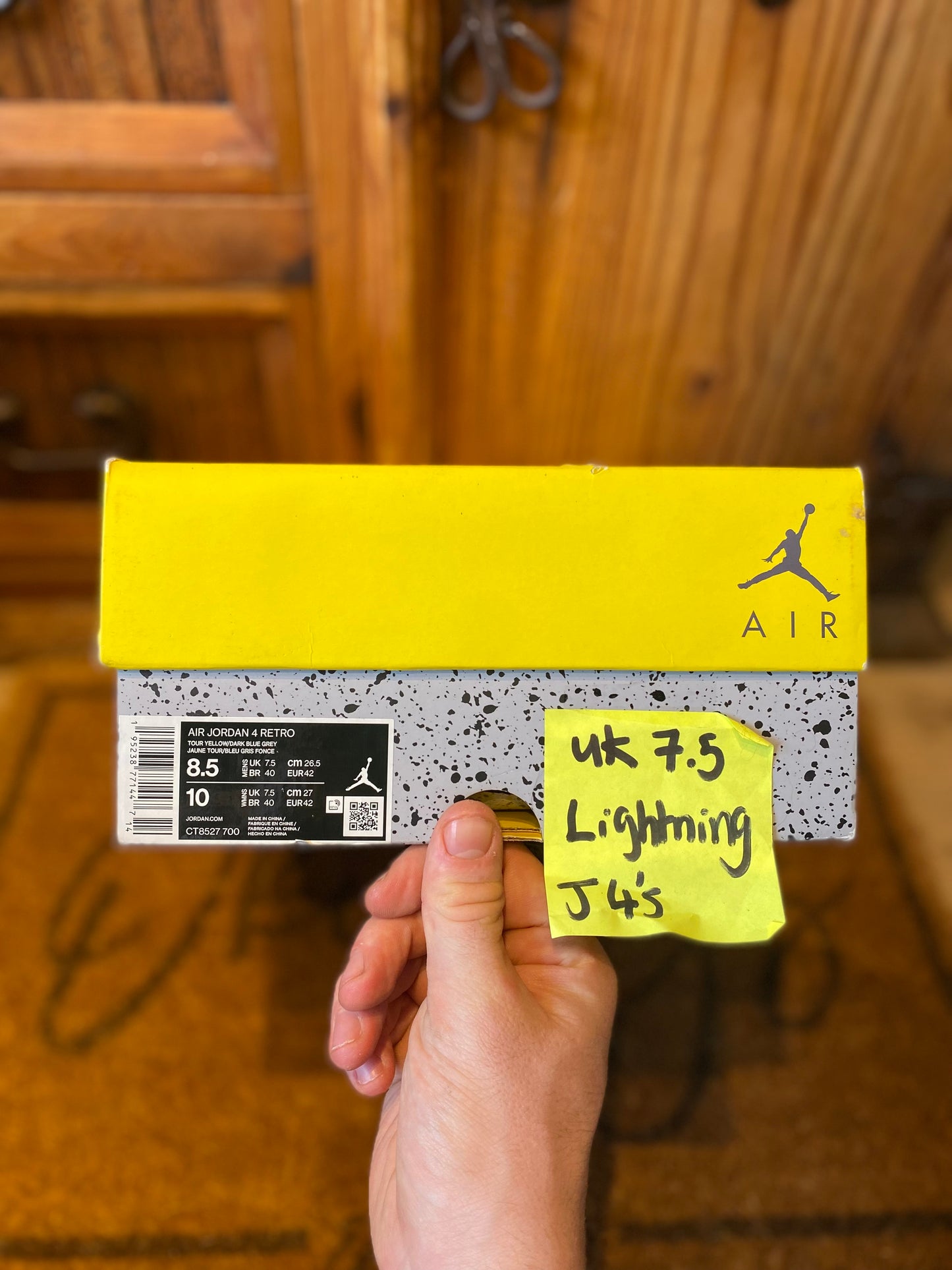 JORDAN 4 ‘LIGHTNING’ - UK 7.5