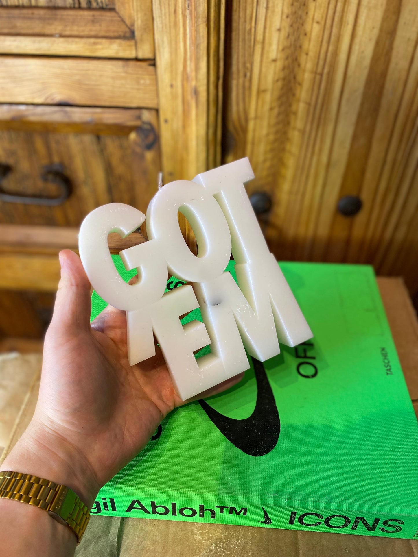GOT EM’ SNEAKER CANDLE *scented* - #0025