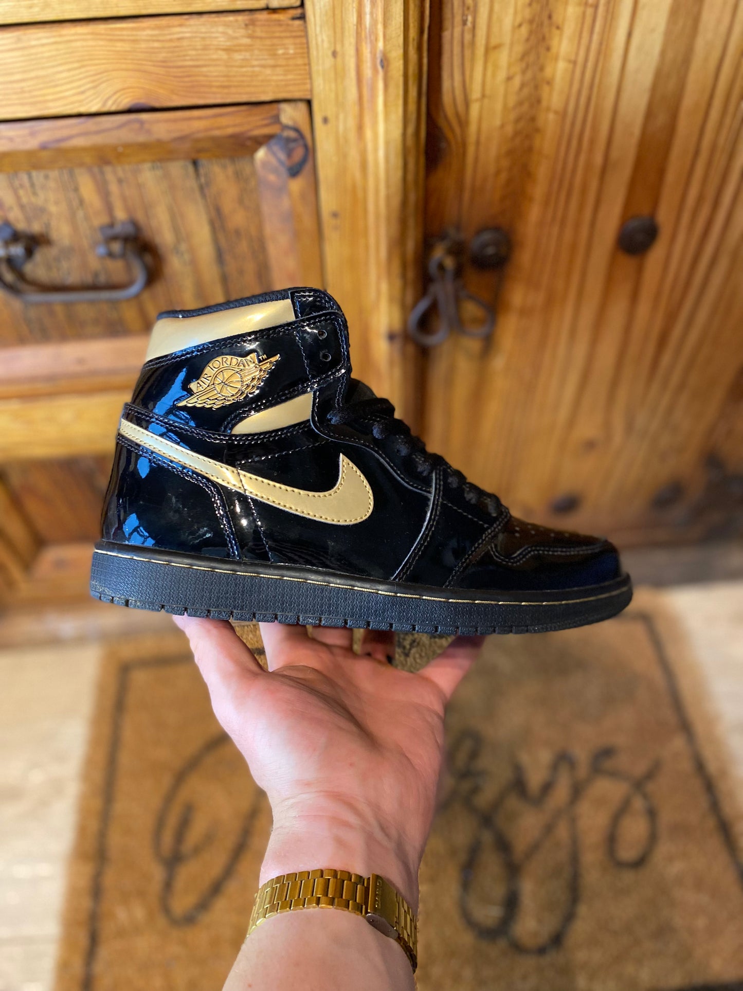 JORDAN 1 HIGH ‘BLACK METALLIC GOLD’ - UK 9