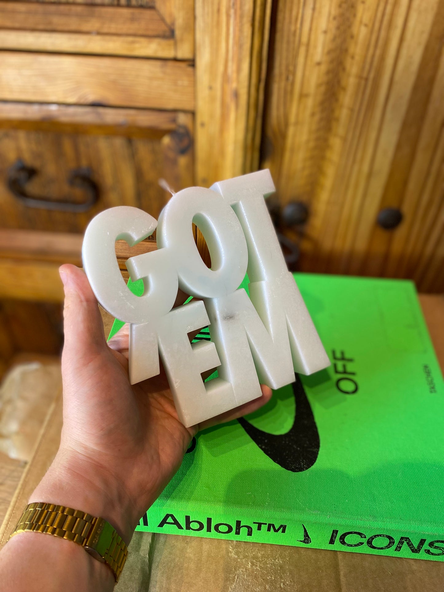 GOT EM’ SNEAKER CANDLE *scented* - #0028