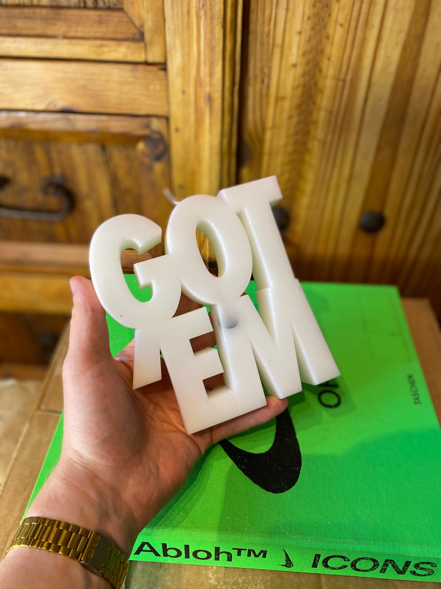 GOT EM’ SNEAKER CANDLE *scented* - #0022