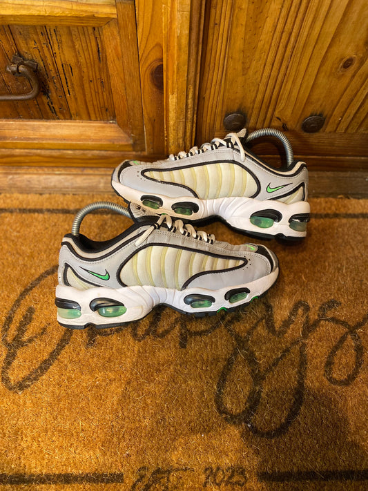 NIKE AIR MAX TAILWIND 4 ‘WOLF GREY GREEN SPARK’ - UK 5.5