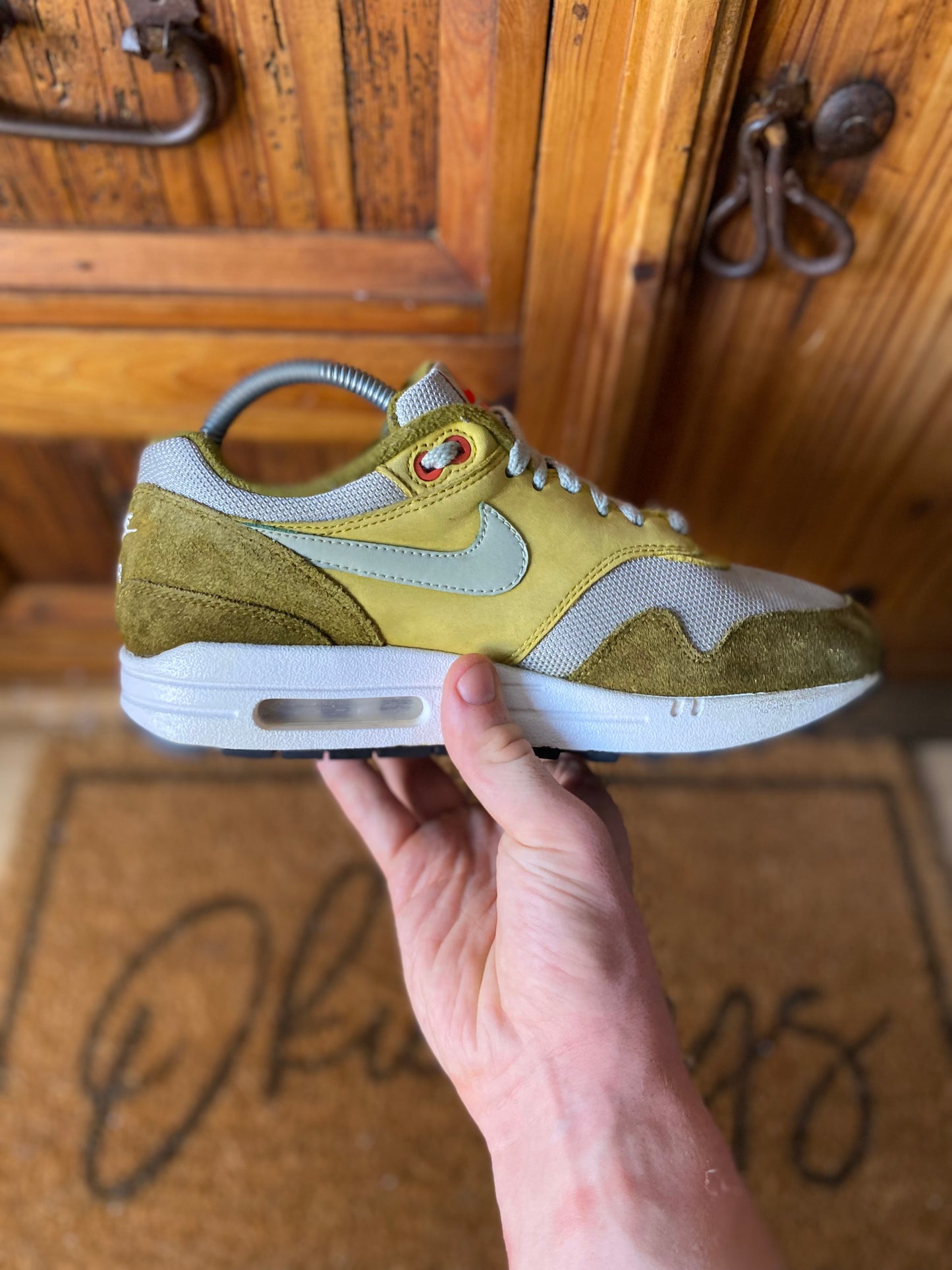 NIKE AIR MAX 1 CURRY PACK ‘OLIVE’ - UK 6