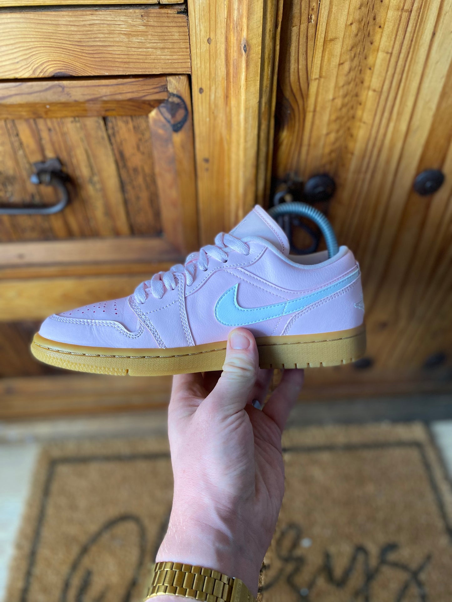 JORDAN 1 LOW ‘ARCTIC PINK GUM’ - UK 4.5
