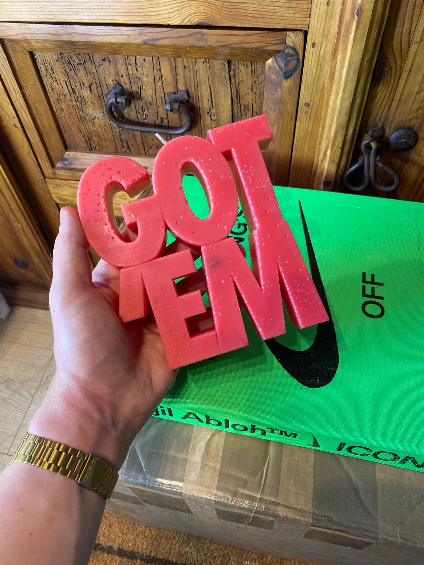 GOT EM’ SNEAKER CANDLE *scented* - #0011
