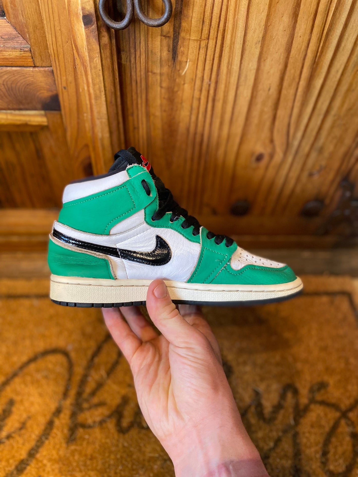 JORDAN 1 HIGH ‘LUCKY GREEN’ - UK 3