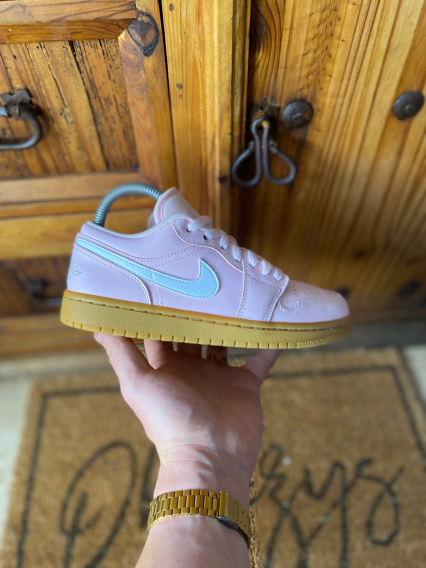 JORDAN 1 LOW ‘ARCTIC PINK GUM’ - UK 4.5