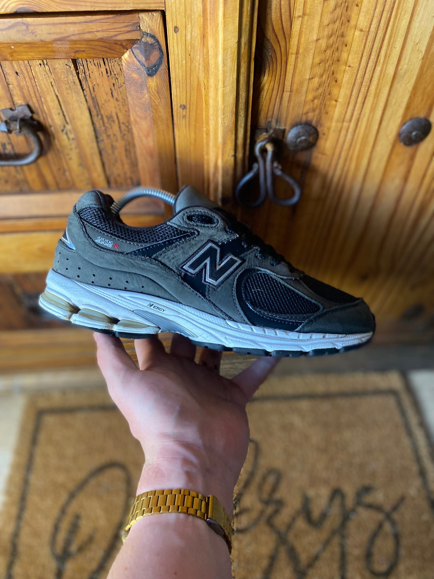 NEW BALANCE 2002R ‘BLACK GUNMETAL’ - UK 8