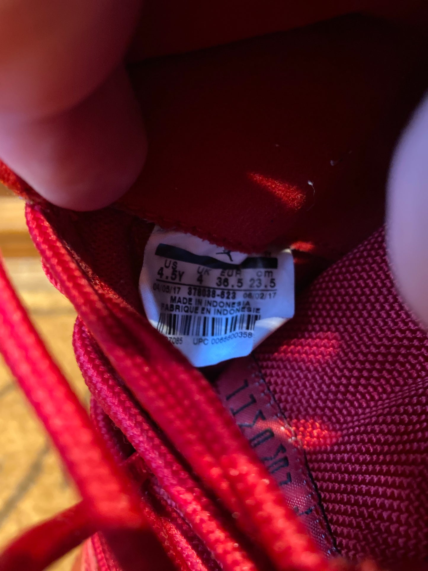 JORDAN 11 ‘WIN LIKE 96’ - UK 4