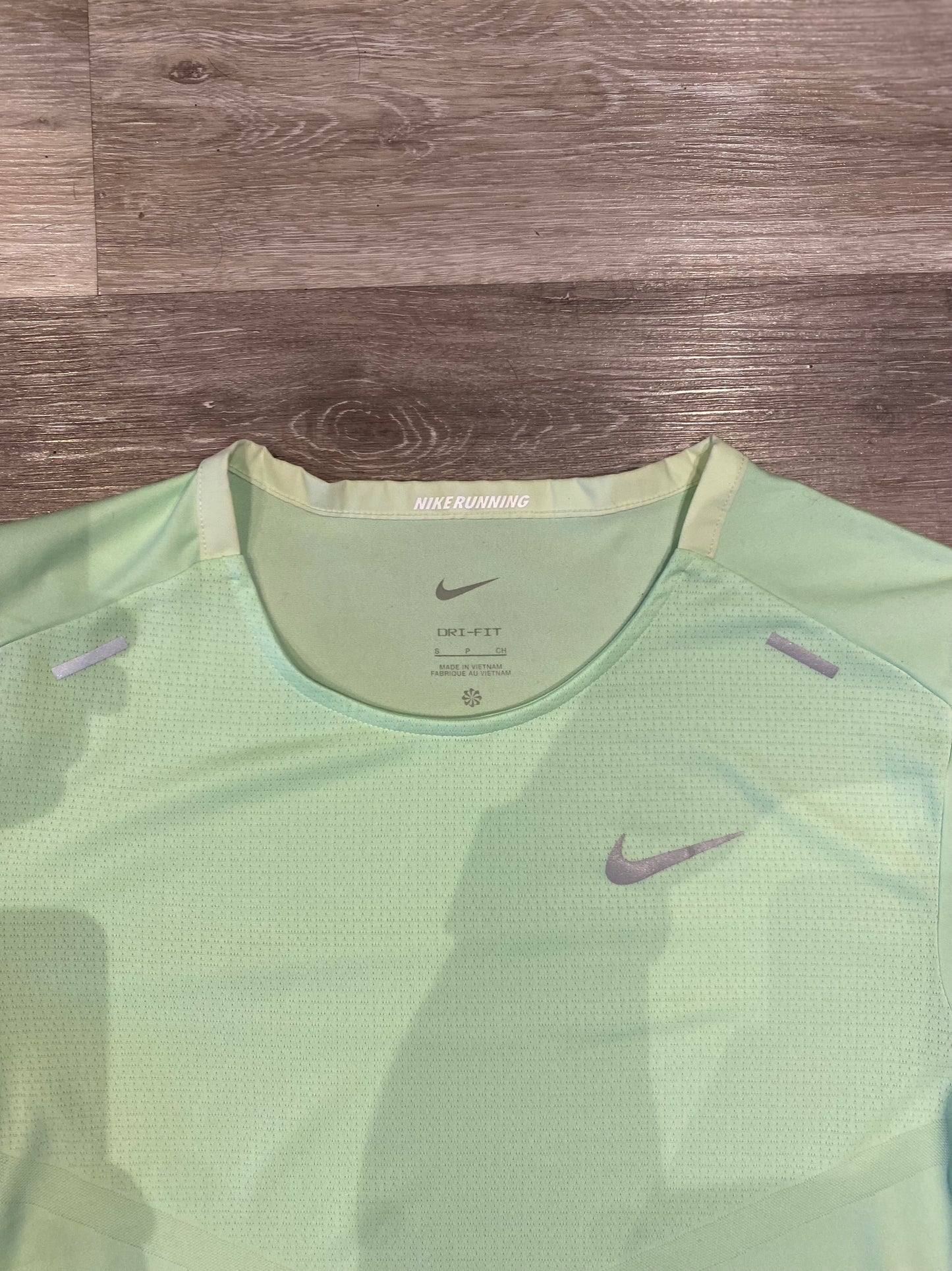 NIKE DRI-FIT MILER TEE - S