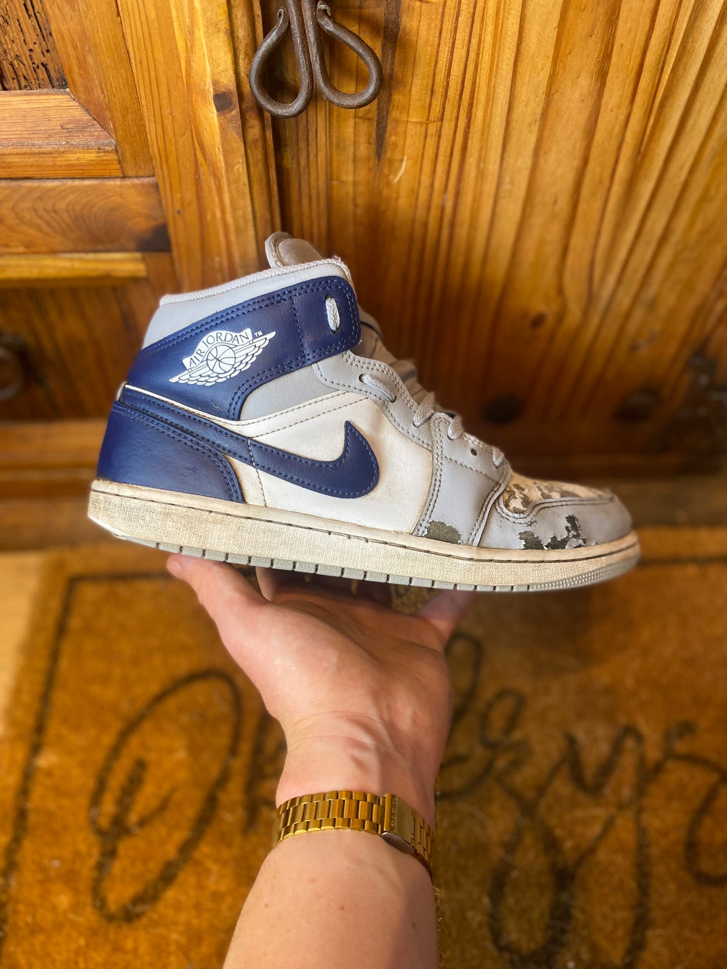JORDAN 1 MID ‘WOLF GREY MIDNIGHT NAVY’ - UK 9