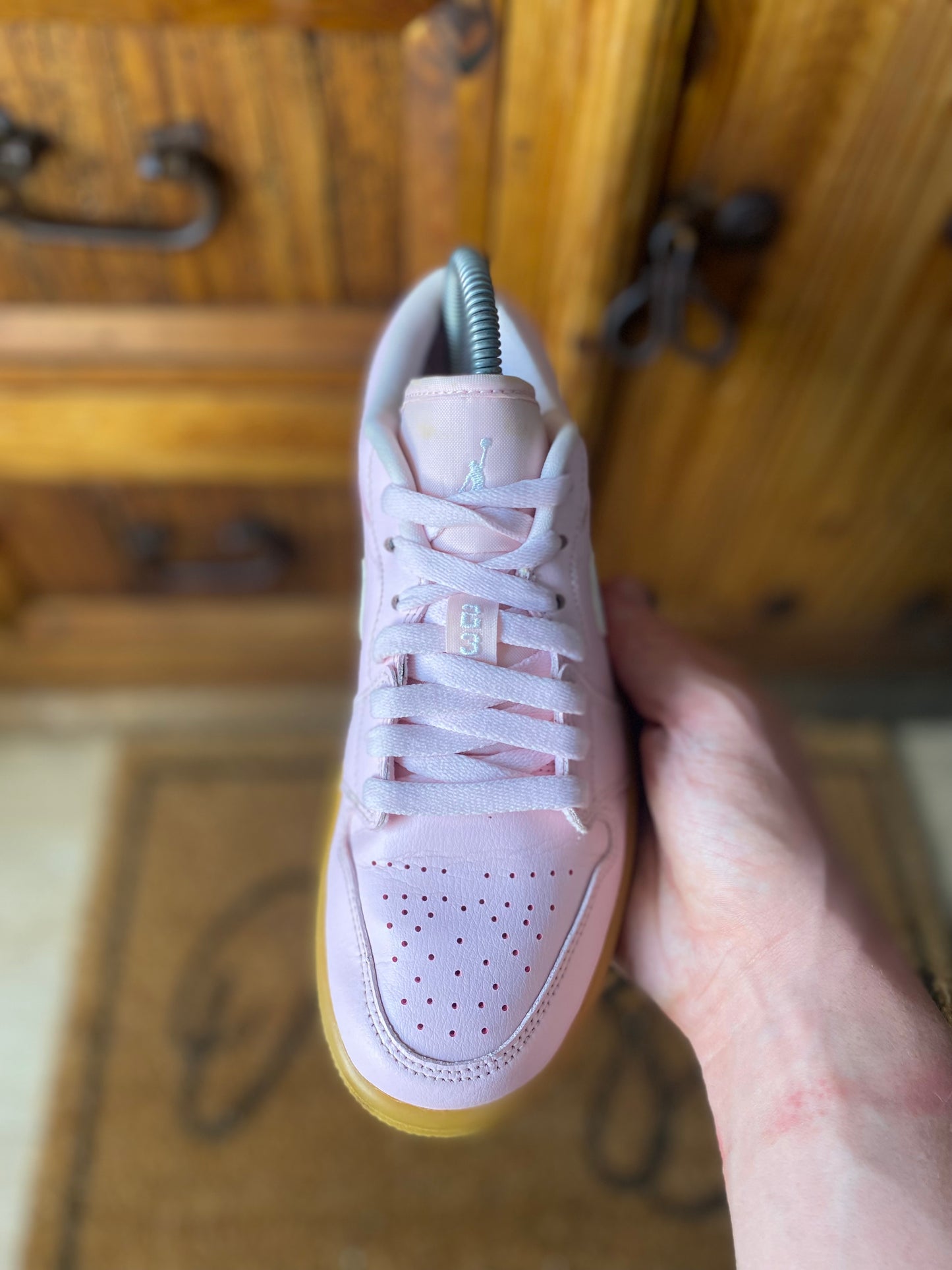 JORDAN 1 LOW ‘ARCTIC PINK GUM’ - UK 4.5