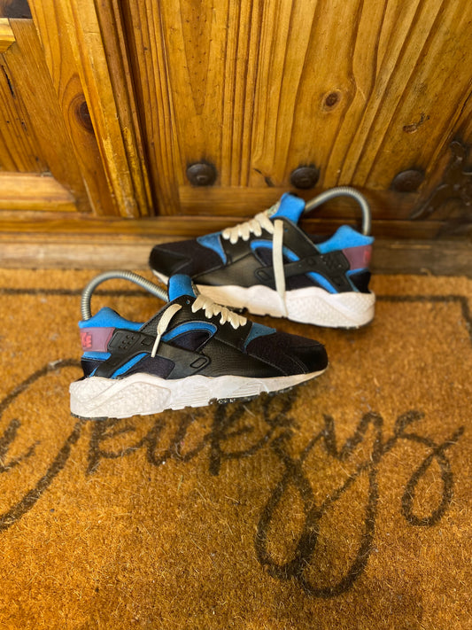 NIKE HUARACHE ‘BLACK PHOTO BLUE ACTIVE PINK’ - UK 3.5
