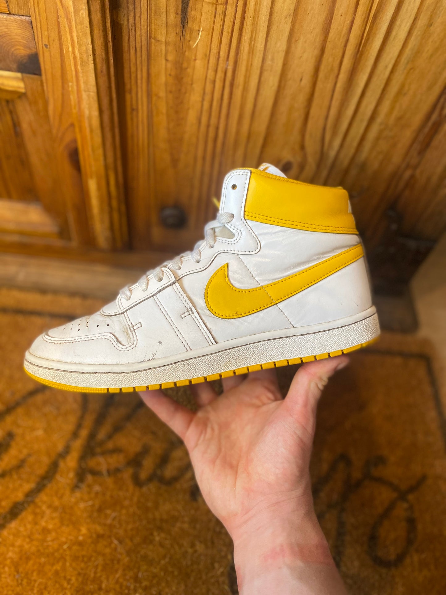 NIKE JORDAN AIR SHIP PE ‘UNIVERSITY GOLD’ - UK 8.5