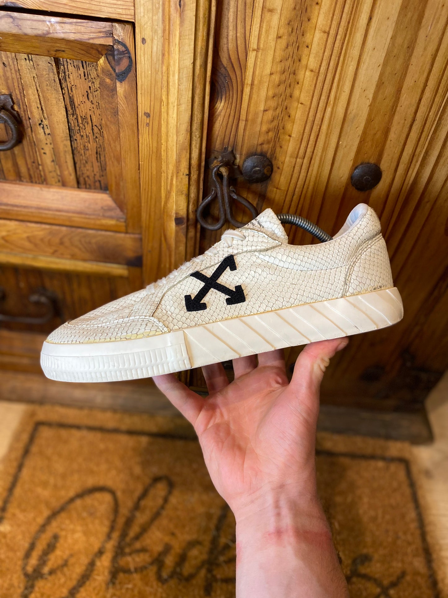 OFF-WHITE VULCANISED CALF LEATHER ‘WHITE BLACK’ - UK 10