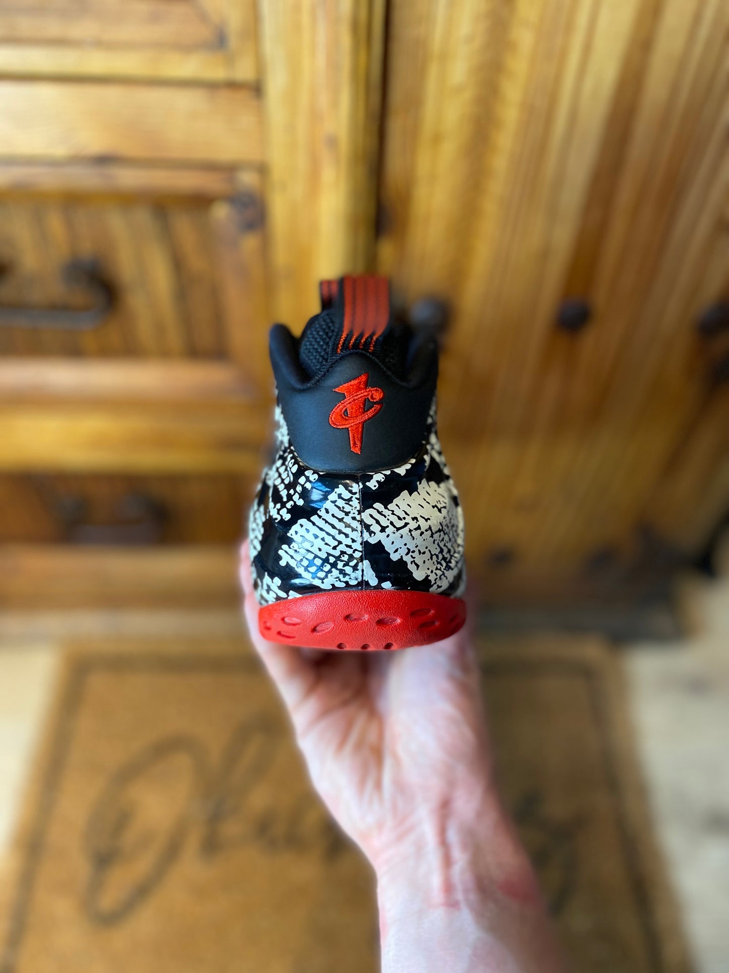 NIKE AIR FOAMPOSITE ‘ALBINO SNAKESKIN’ - UK 9