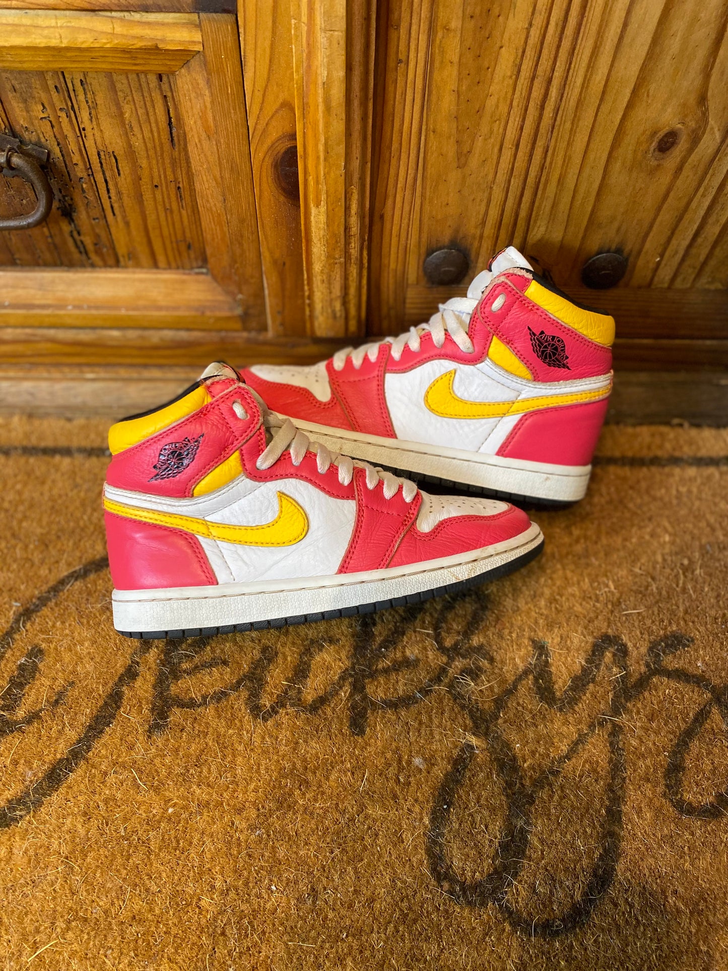 JORDAN 1 HIGH ‘LIGHT FUSION RED’ - UK 4.5