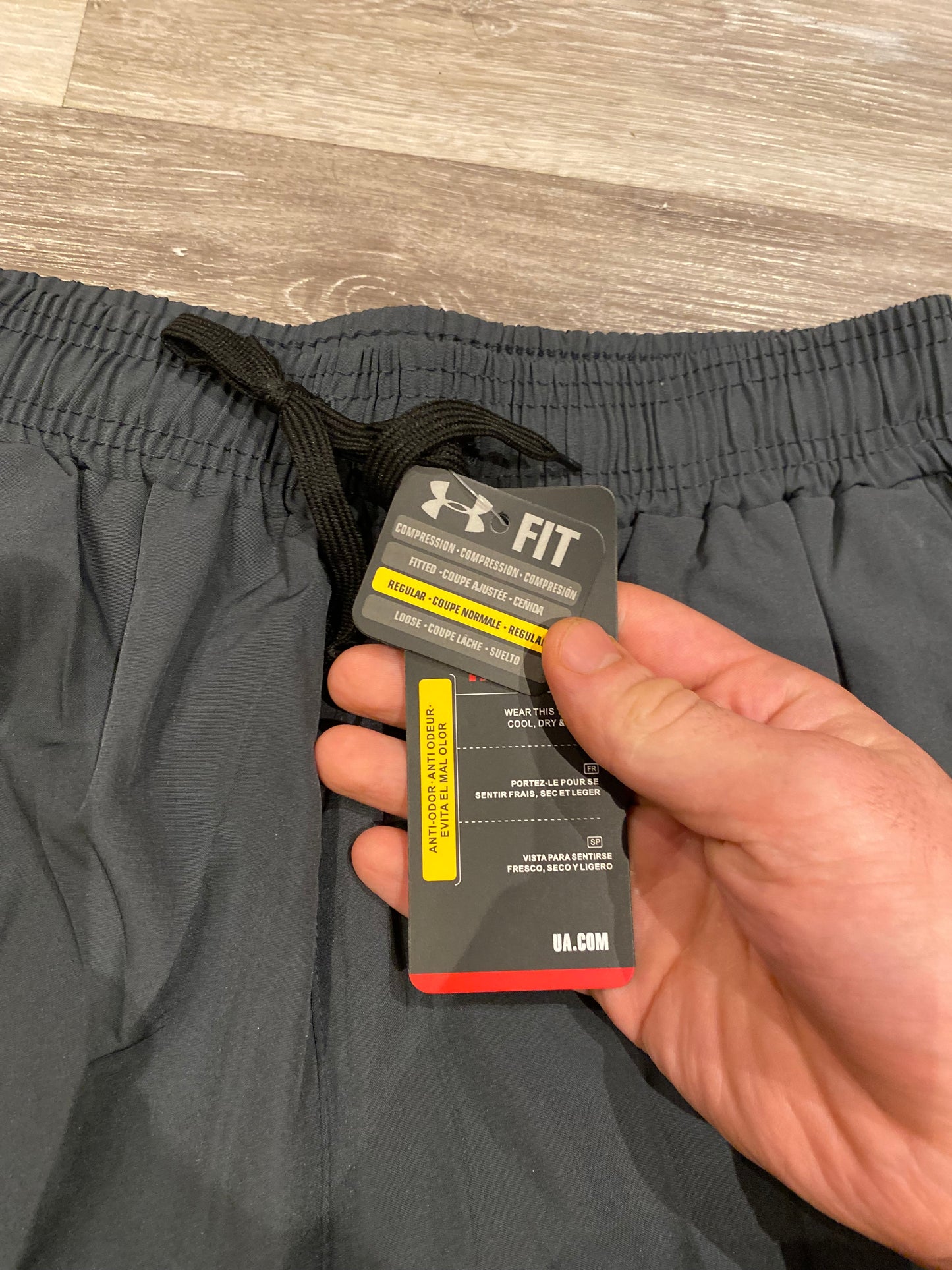 UNDER ARMOUR SHORTS - BNWT - L