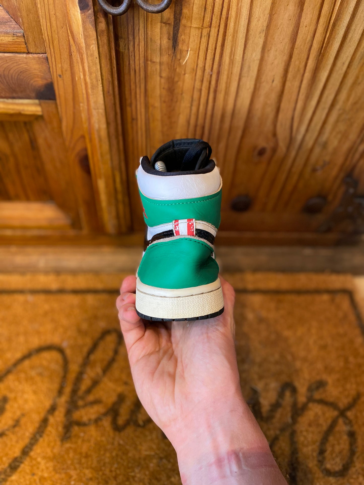JORDAN 1 HIGH ‘LUCKY GREEN’ - UK 3
