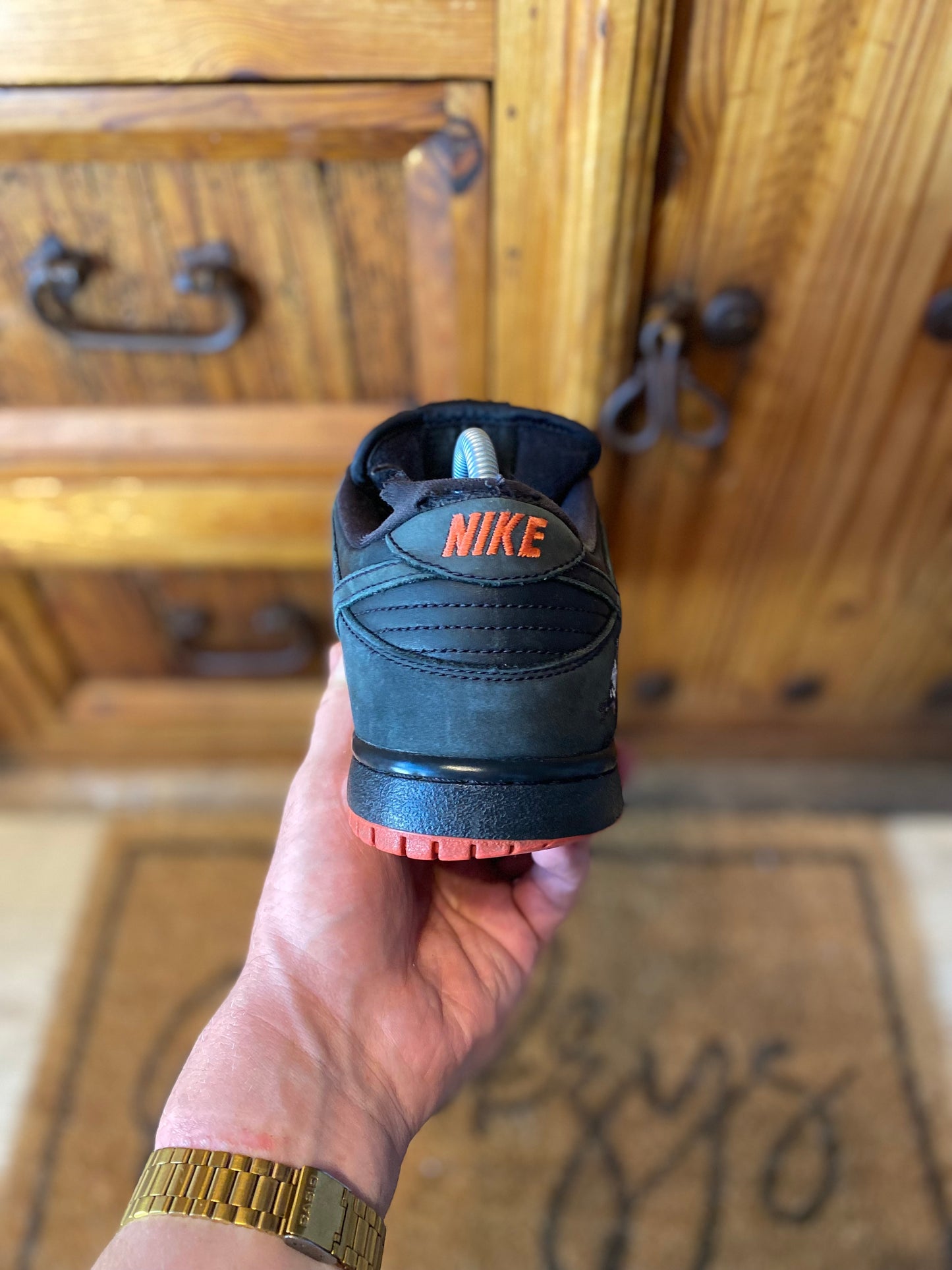 NIKE SB DUNK LOW ‘BLACK PIGEON’ - UK 7.5