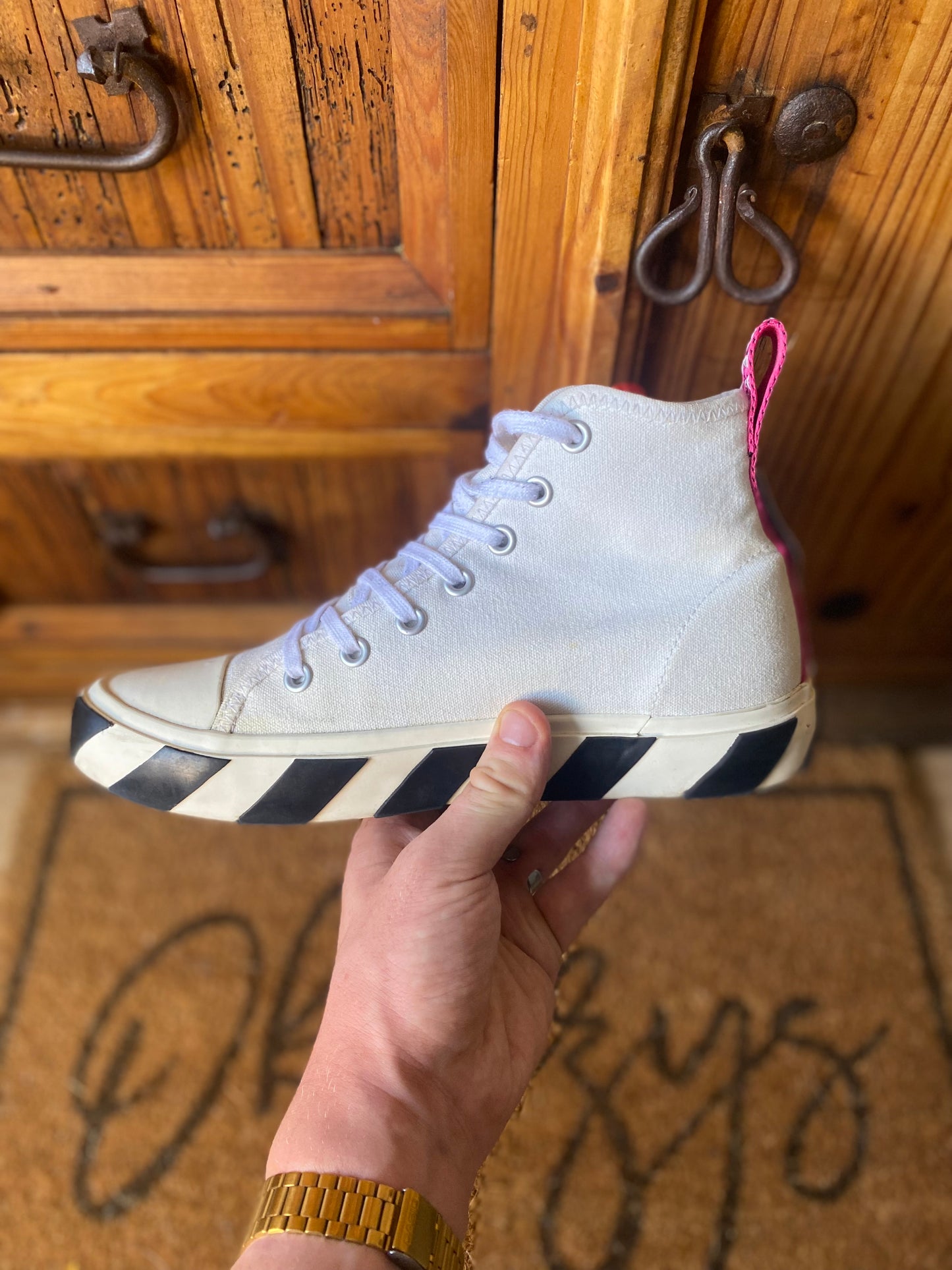 OFF WHITE VULCANISED ‘ARROWS PATCH WHITE’ - UK 7