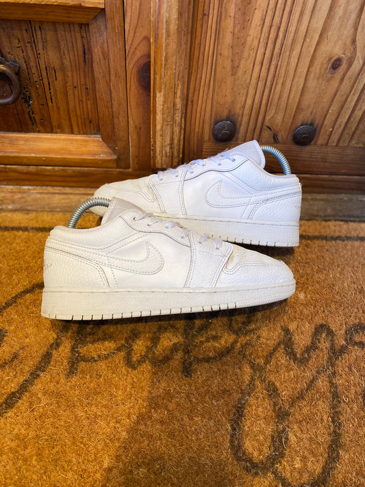 JORDAN 1 LOW ‘TRIPLE WHITE’ - UK 5.5