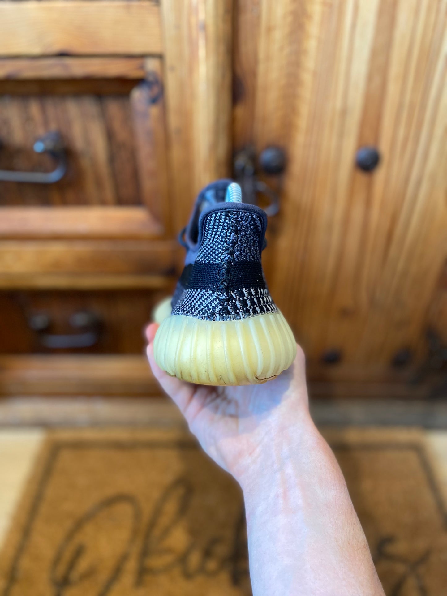 YEEZY BOOST 350 V2 ‘CARBON’ - UK 5.5
