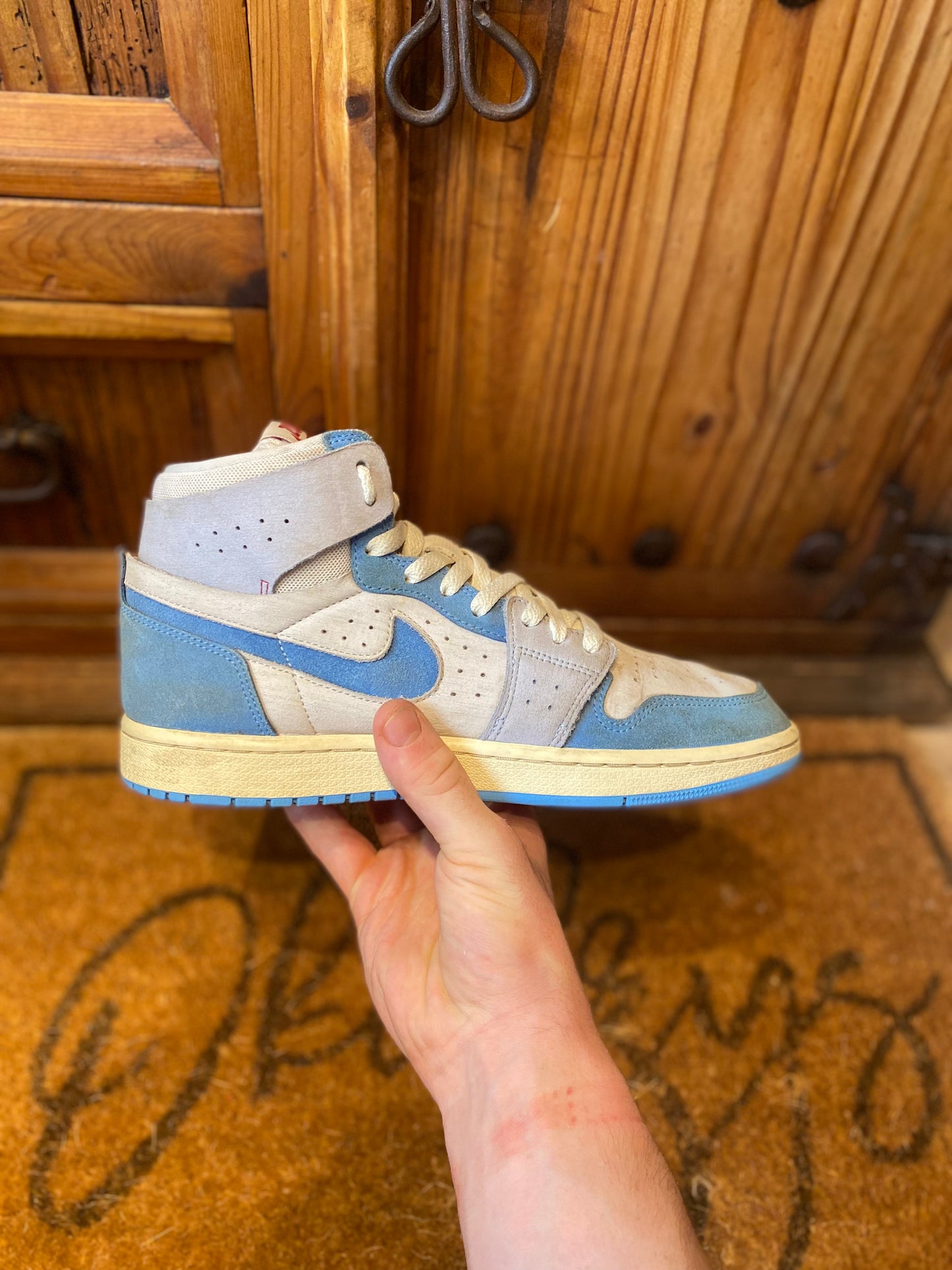JORDAN 1 HIGH ZOOM AIR CMFT ‘PHANTOM UNIVERSITY BLUE’ - UK 7