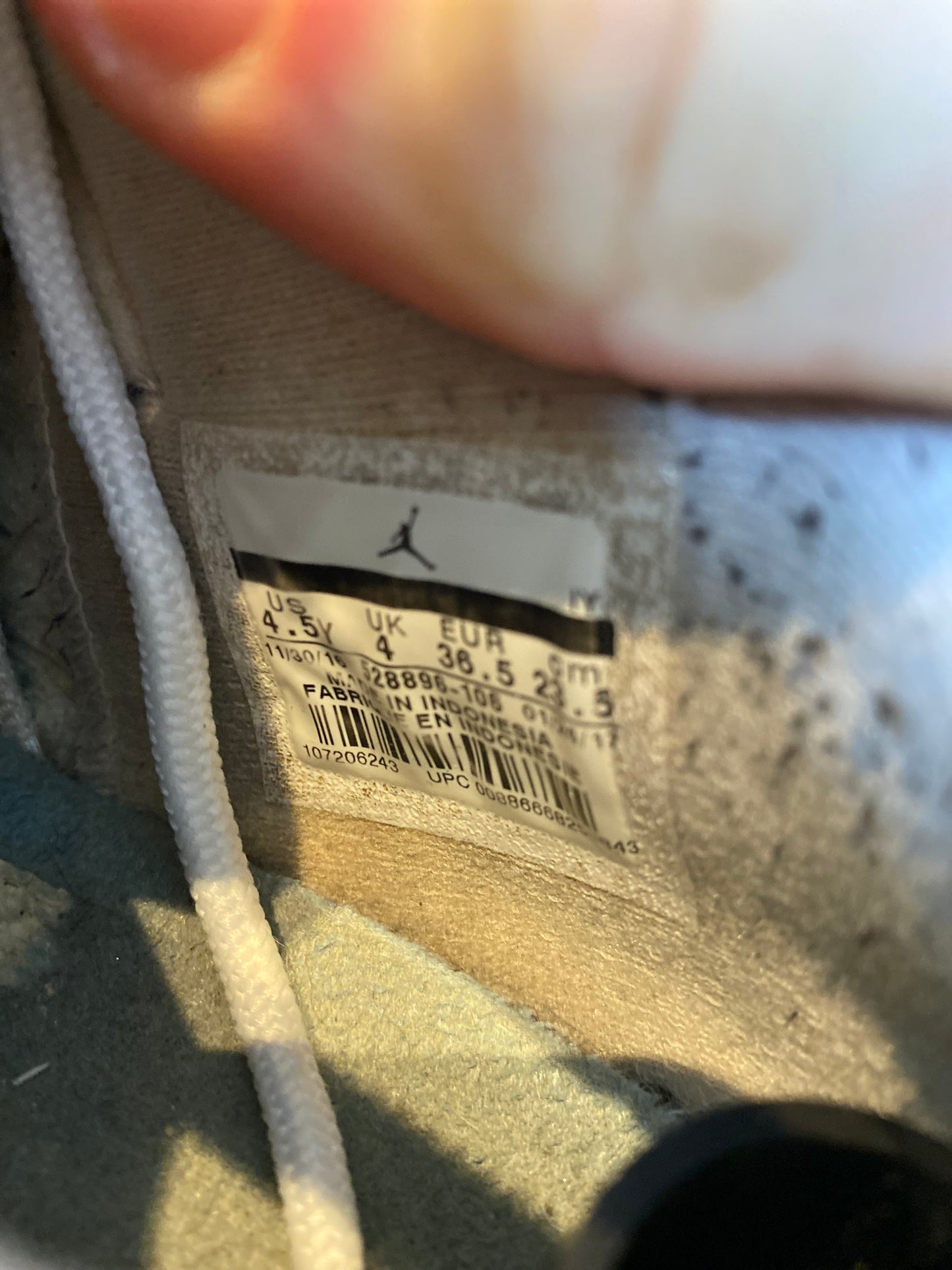 JORDAN 11 LOW ‘UNIVERSITY BLUE’ - UK 4