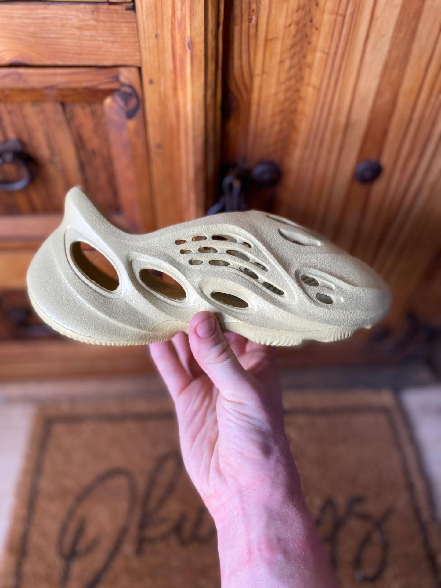 YEEZY FOAMRUNNER ‘SULFUR’ - UK 6