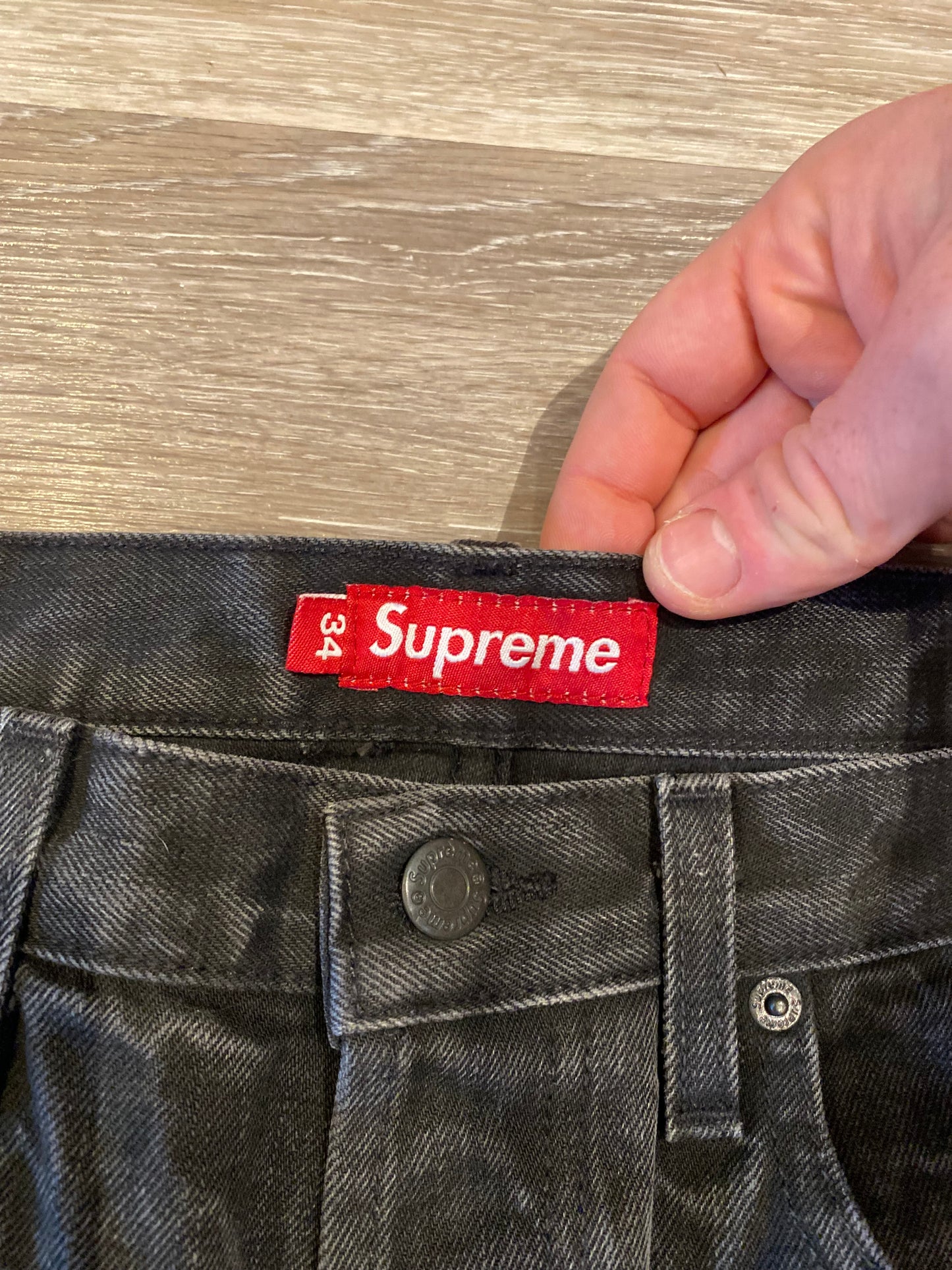 SUPREME STONE WASHED JEANS