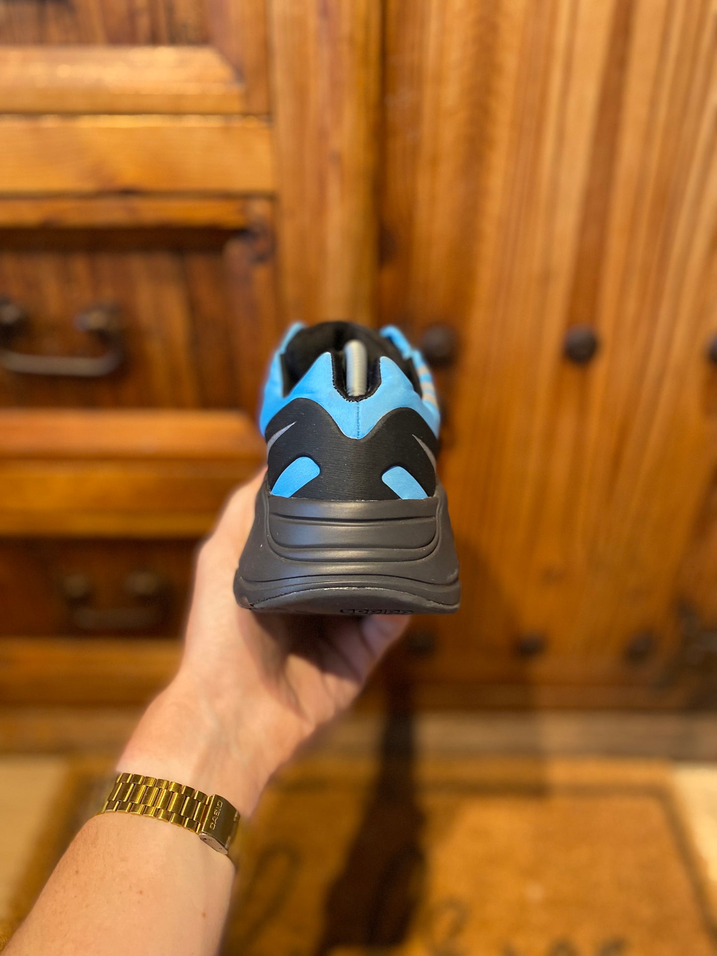 YEEZY BOOST 700 MNVN ‘BRIGHT CYAN’ - UK 9.5