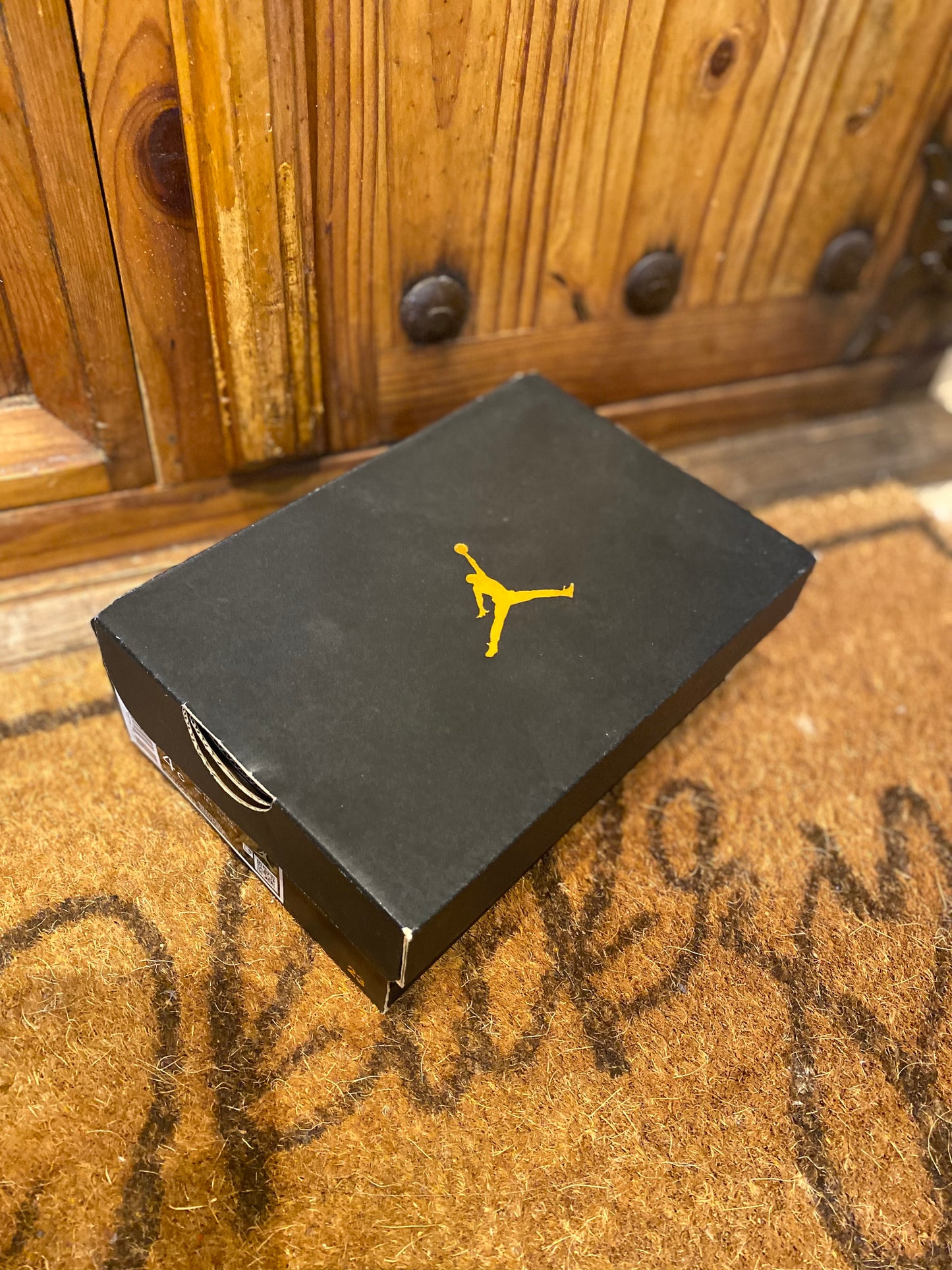 JORDAN FLIGHT 91’ ‘BLACK METALLIC GOLD’ - UK 3.5 TD