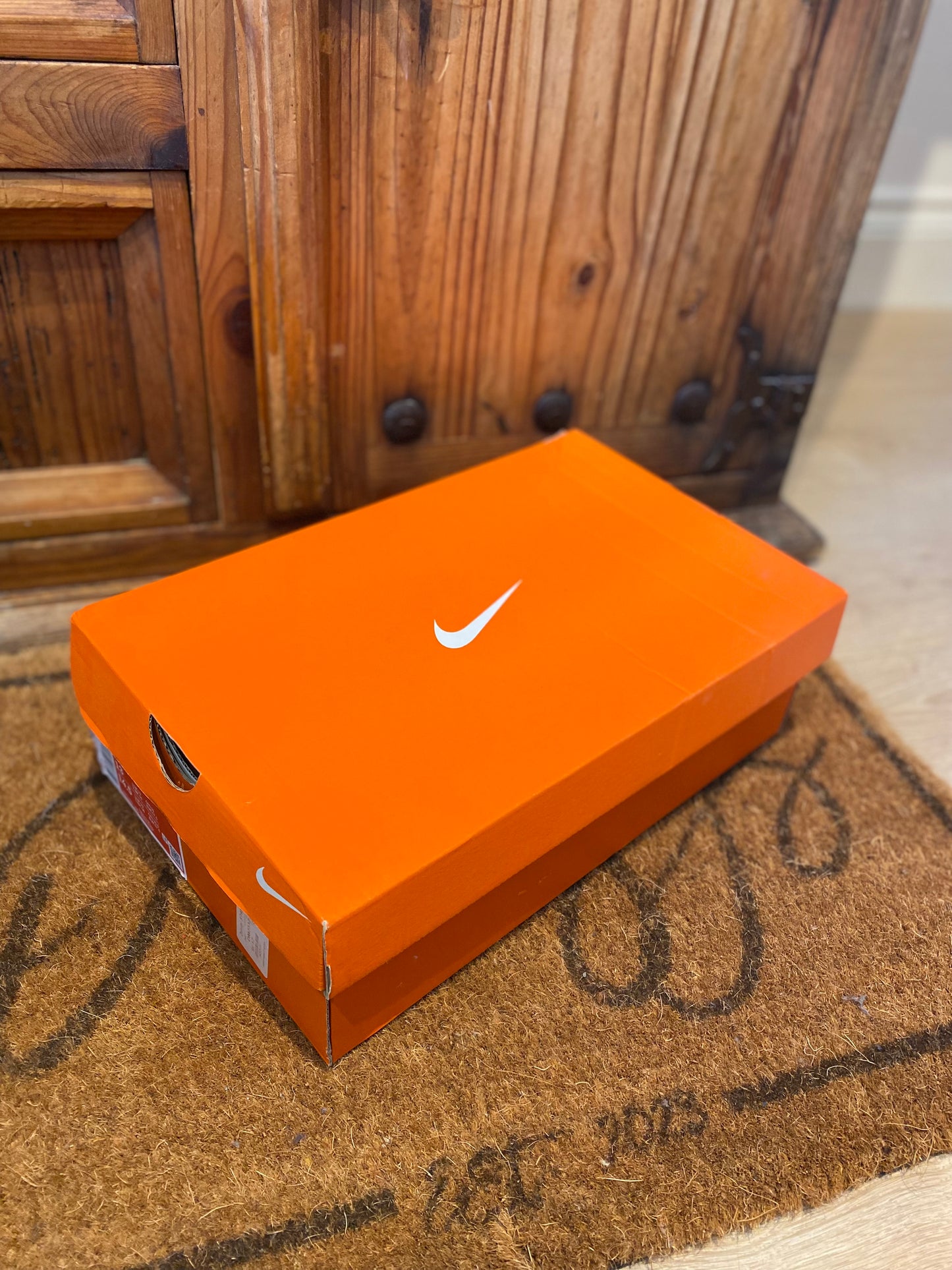 NIKE ZOOM RIVAL M9 TRACK SPIKES ‘WHITE BLACK’ - UK 12