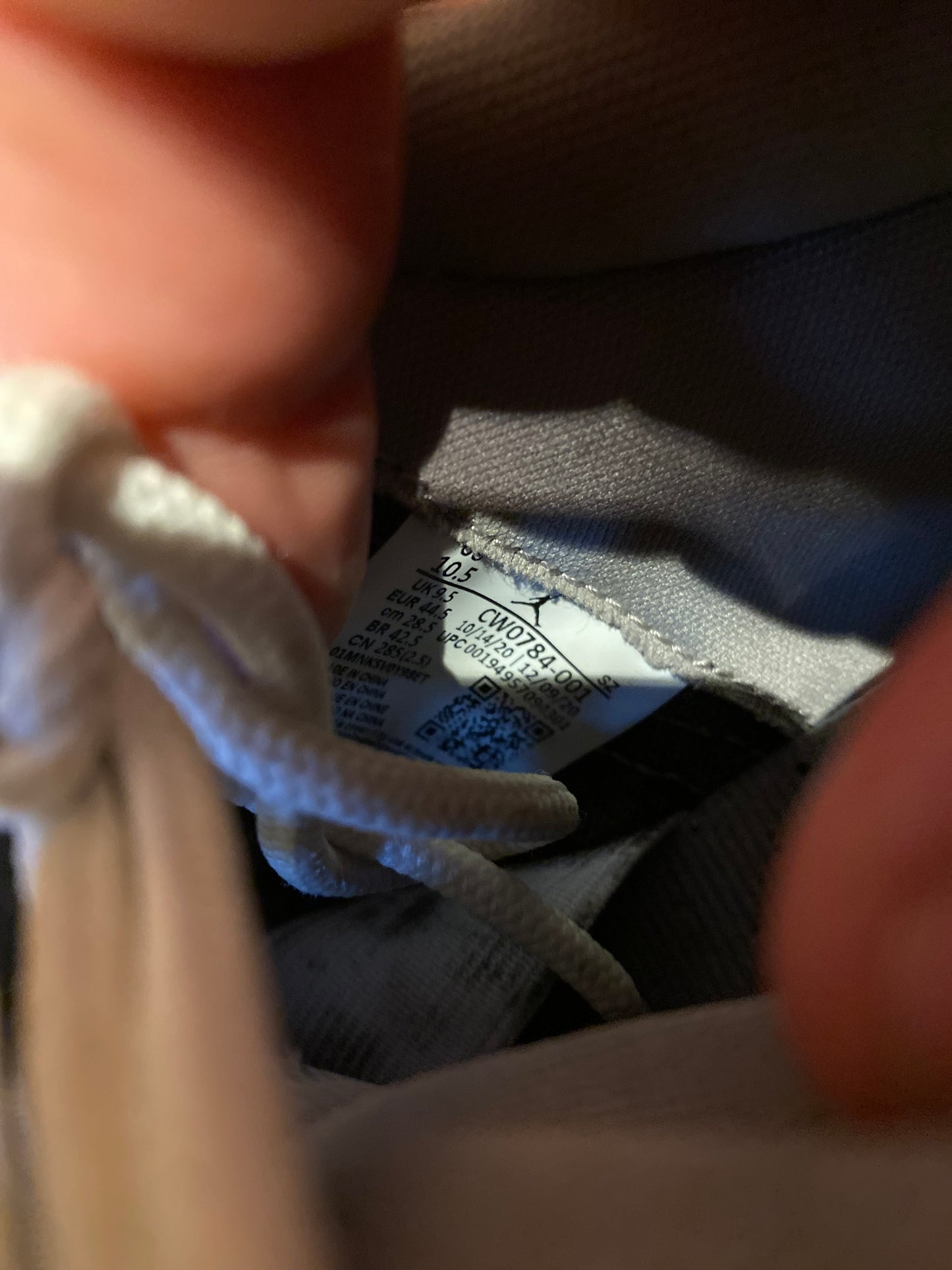 JORDAN 11 CMFT LOW ‘COOL GREY’ - UK 9.5