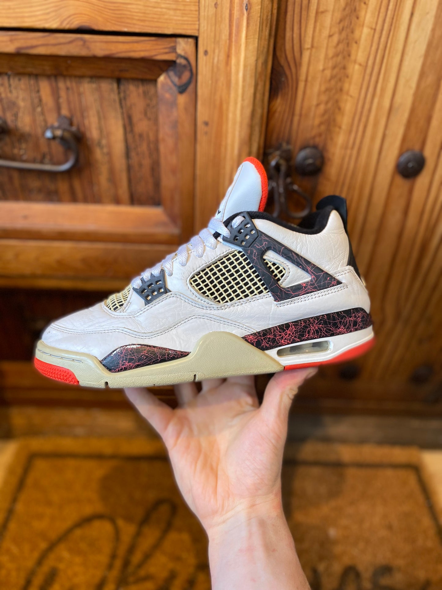 JORDAN 4 ‘FLIGHT NOSTALGIA’ - UK 8