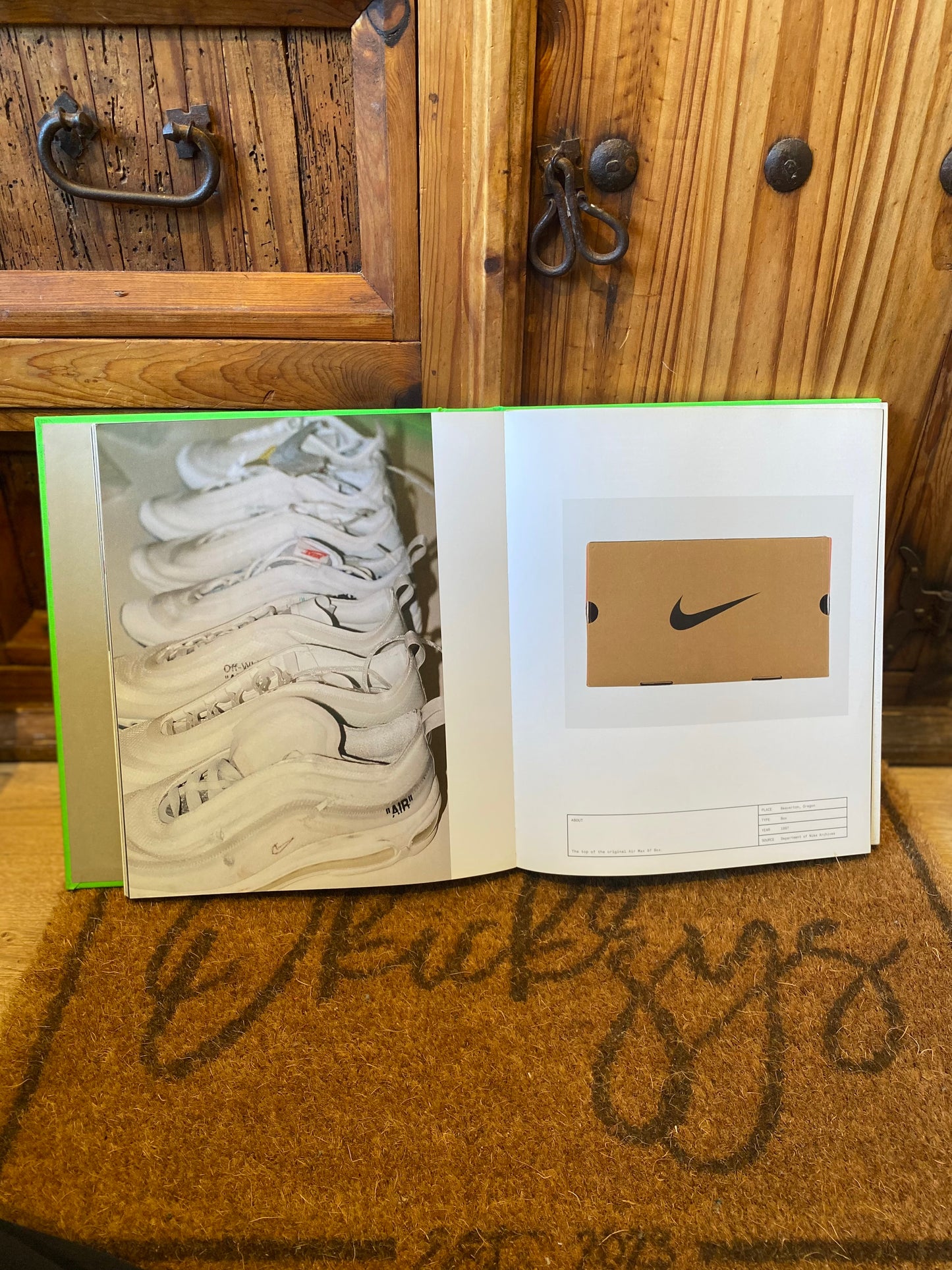 VIRGIL ABHLOH X NIKE ICONS ‘THE TEN’ SOMETHING’S OFF BOOK