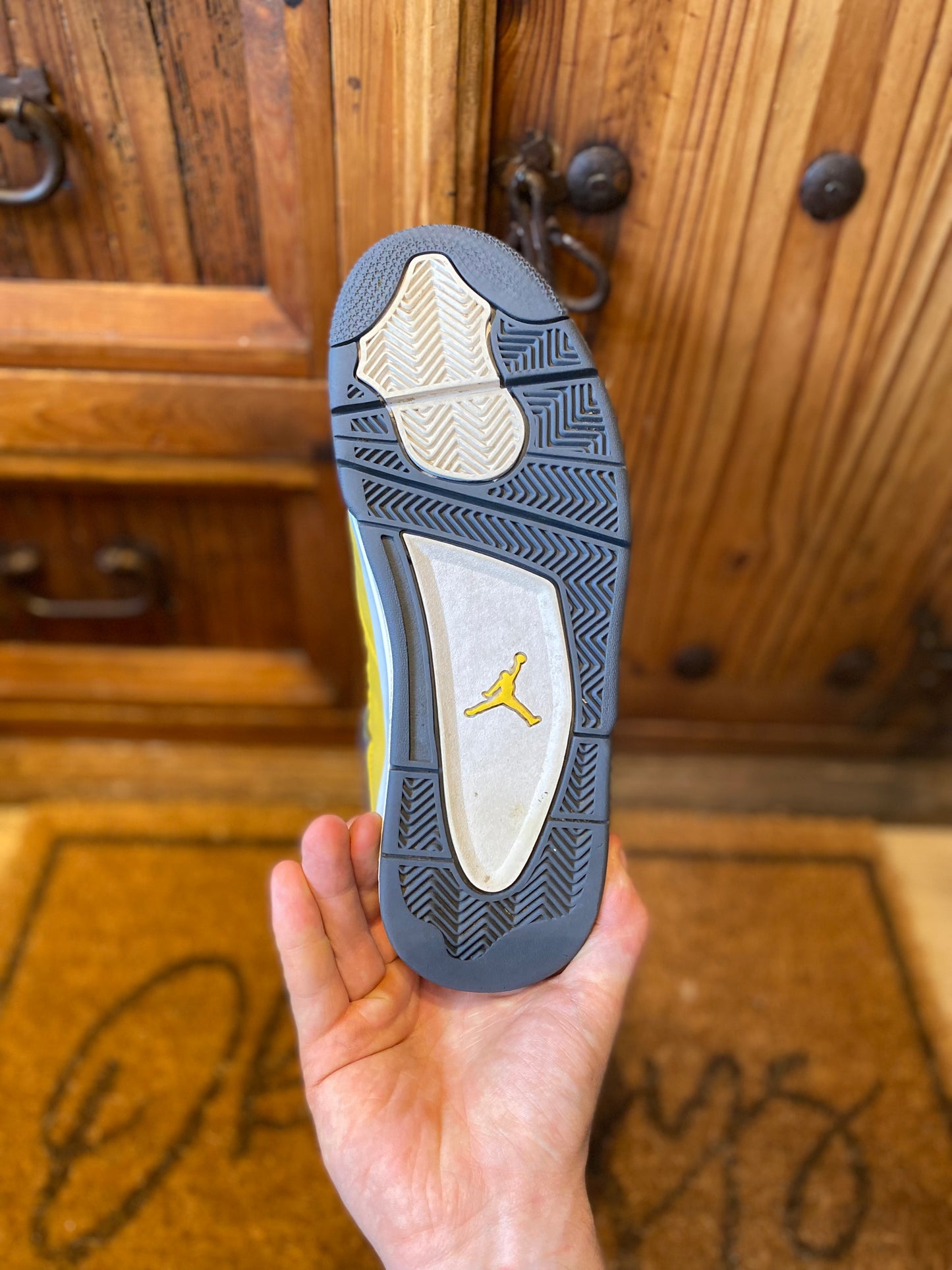 JORDAN 4 ‘LIGHTNING’ - UK 7.5