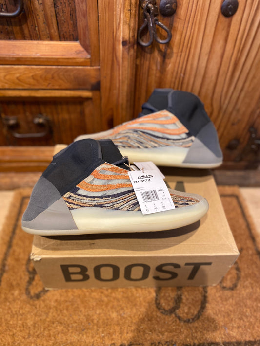 YEEZY QNTM ‘FLASH ORANGE’ - BNWT - UK 8