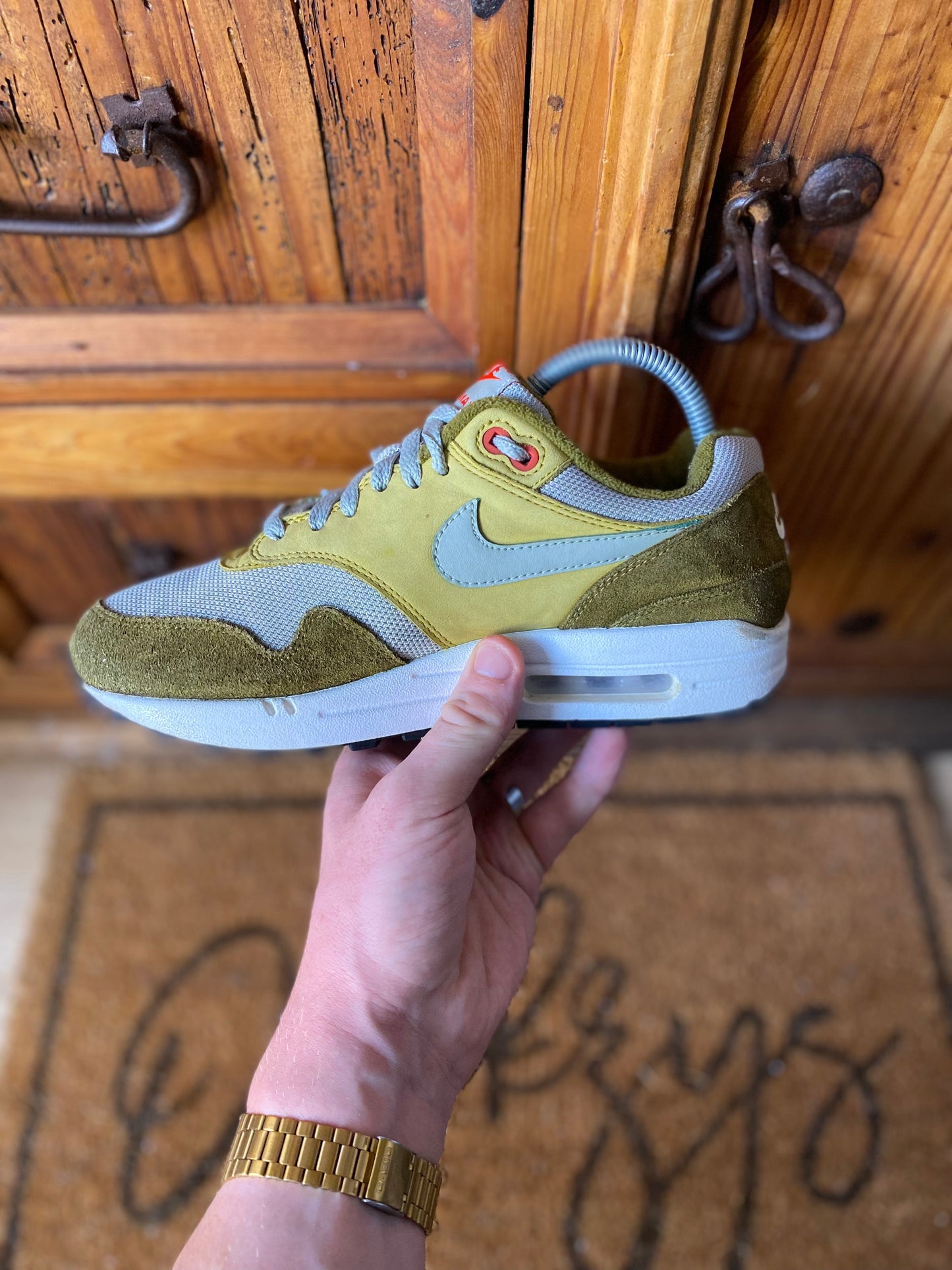 NIKE AIR MAX 1 CURRY PACK ‘OLIVE’ - UK 6