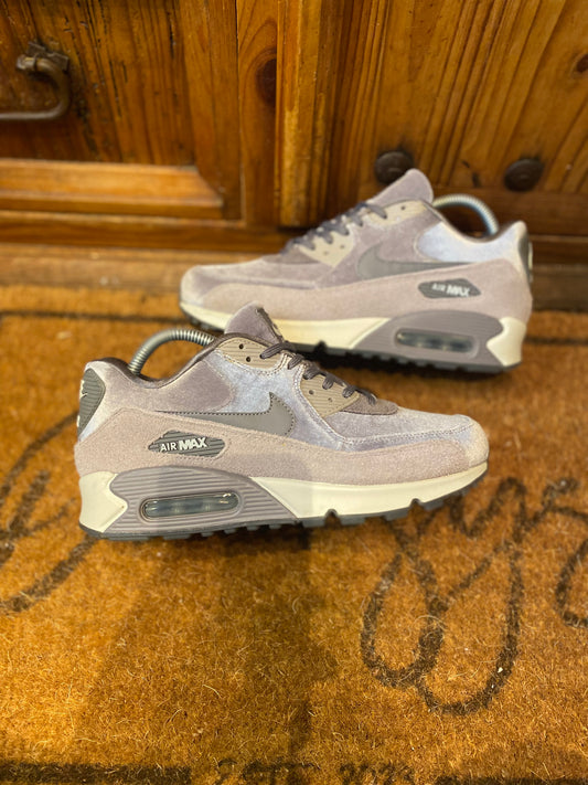 NIKE AIR MAX 90 ‘VELVET GUNSMOKE’ - UK 6.5