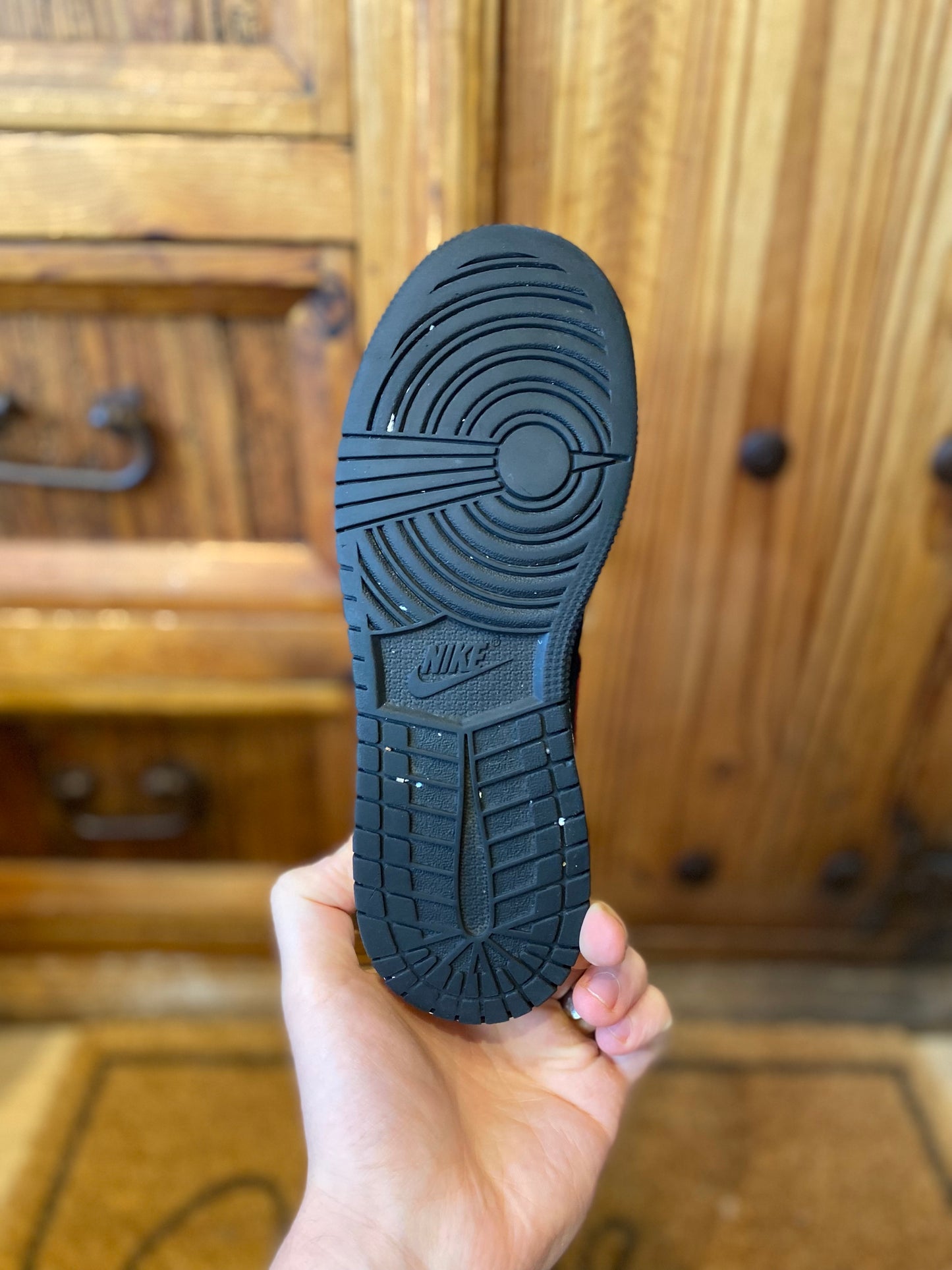 JORDAN 1 MID ‘REVERSE BRED’ - UK 4.5