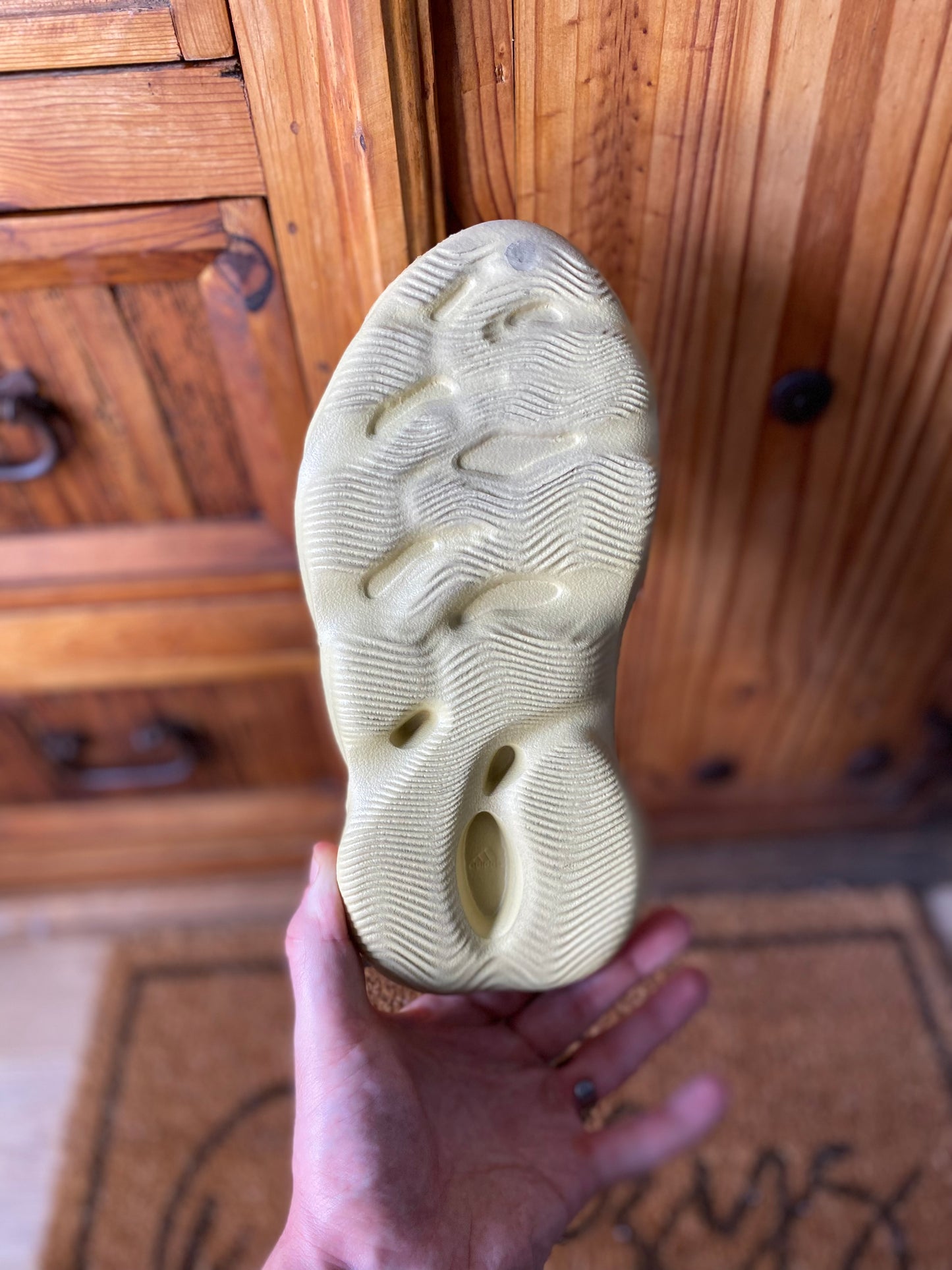 YEEZY FOAMRUNNER ‘SULFUR’ - UK 6