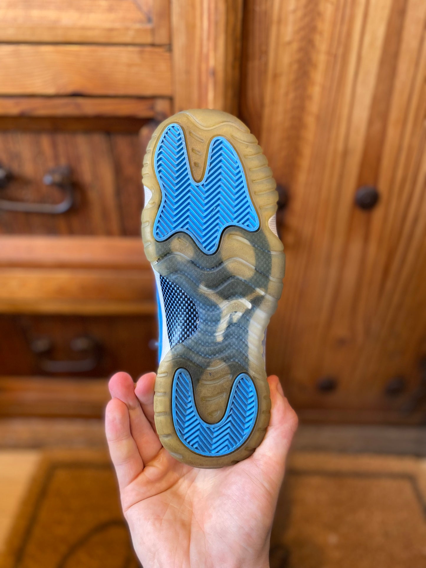 JORDAN 11 LOW ‘UNIVERSITY BLUE’ - UK 4