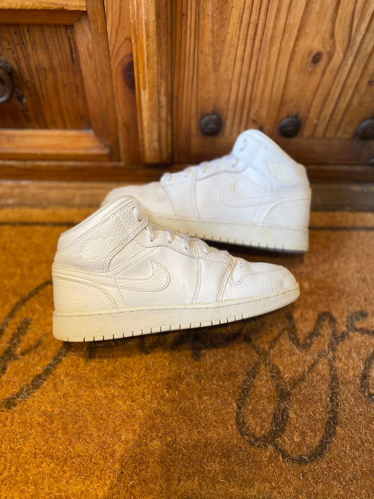 JORDAN 1 MID ‘TRIPLE WHITE’ - UK 5.5