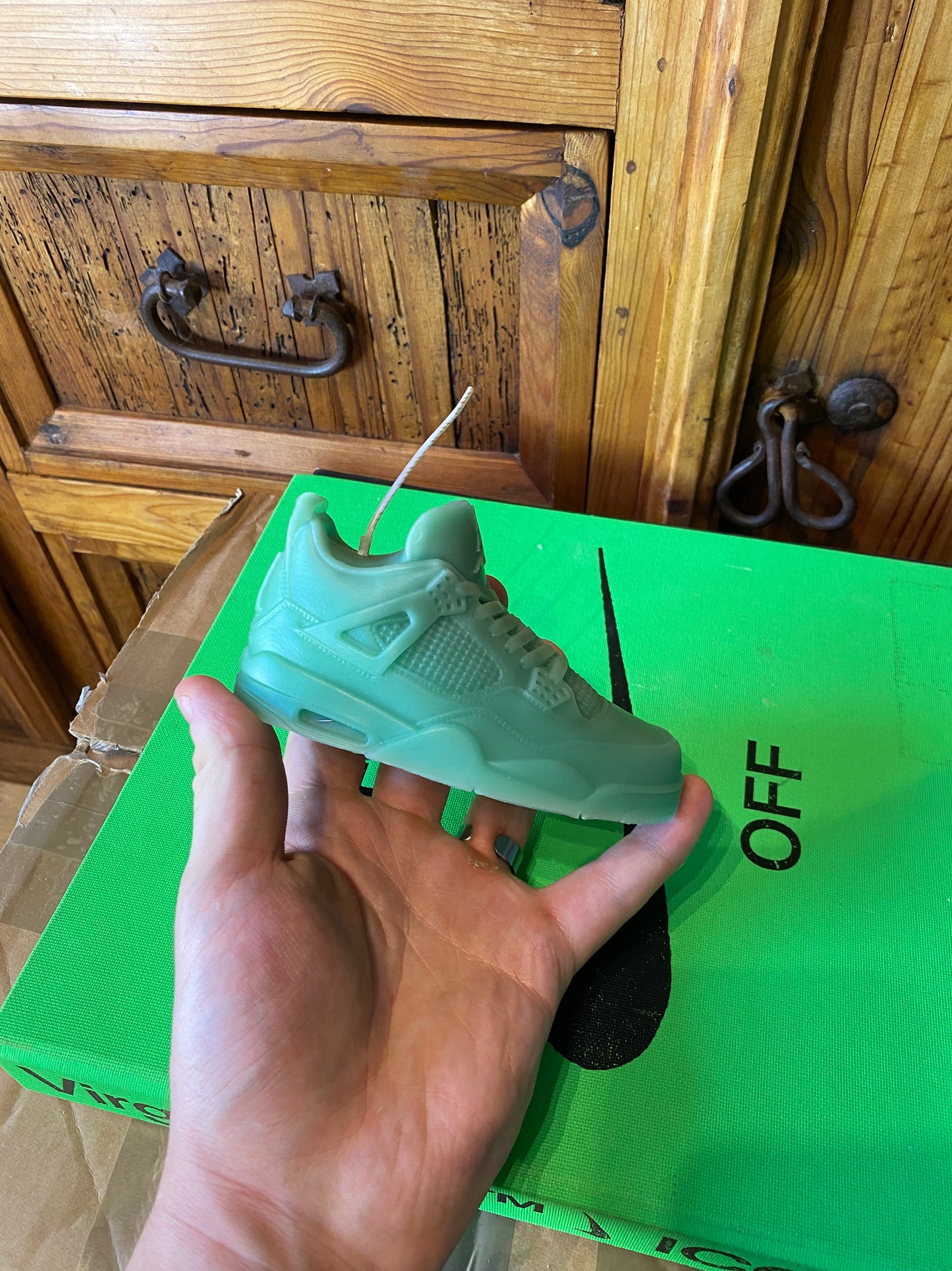 JORDAN 4 SNEAKER CANDLE *scented* - #0020